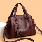 Giovanna - Bolsa em Couro com Alças Trançadas e Elegância Artesanal