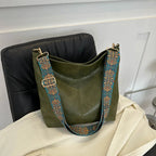 Ayra — Bolsa em Couro Com Alça Boho Chic