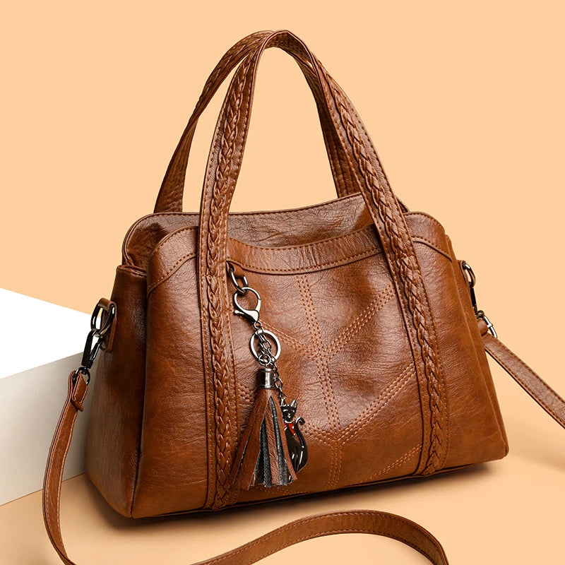 Giovanna - Bolsa em Couro com Alças Trançadas e Elegância Artesanal