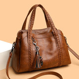 Giovanna - Bolsa em Couro com Alças Trançadas e Elegância Artesanal