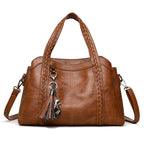Giovanna - Bolsa em Couro com Alças Trançadas e Elegância Artesanal