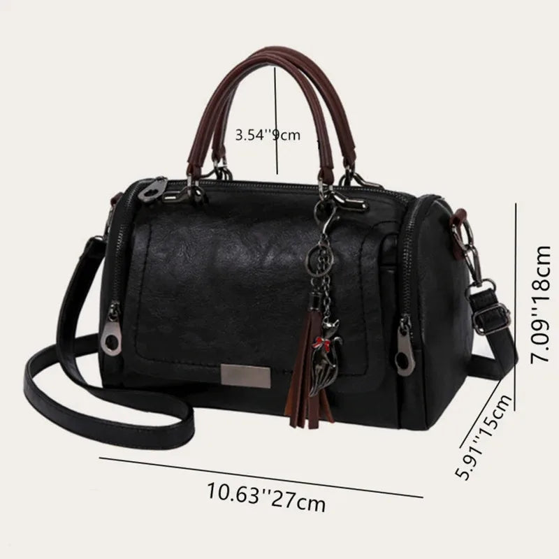 Mirella - Bolsa Baú em Couro com Elegância Casual