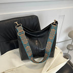 Ayra — Bolsa em Couro Com Alça Boho Chic